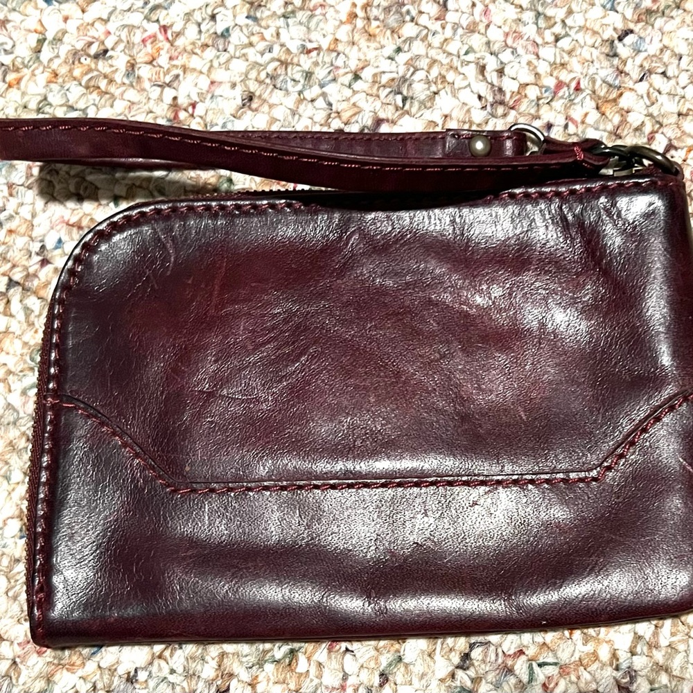 FRYE Burgundy Leather Wristlet Wallet - Discount Shipping - Picture 2 of 6